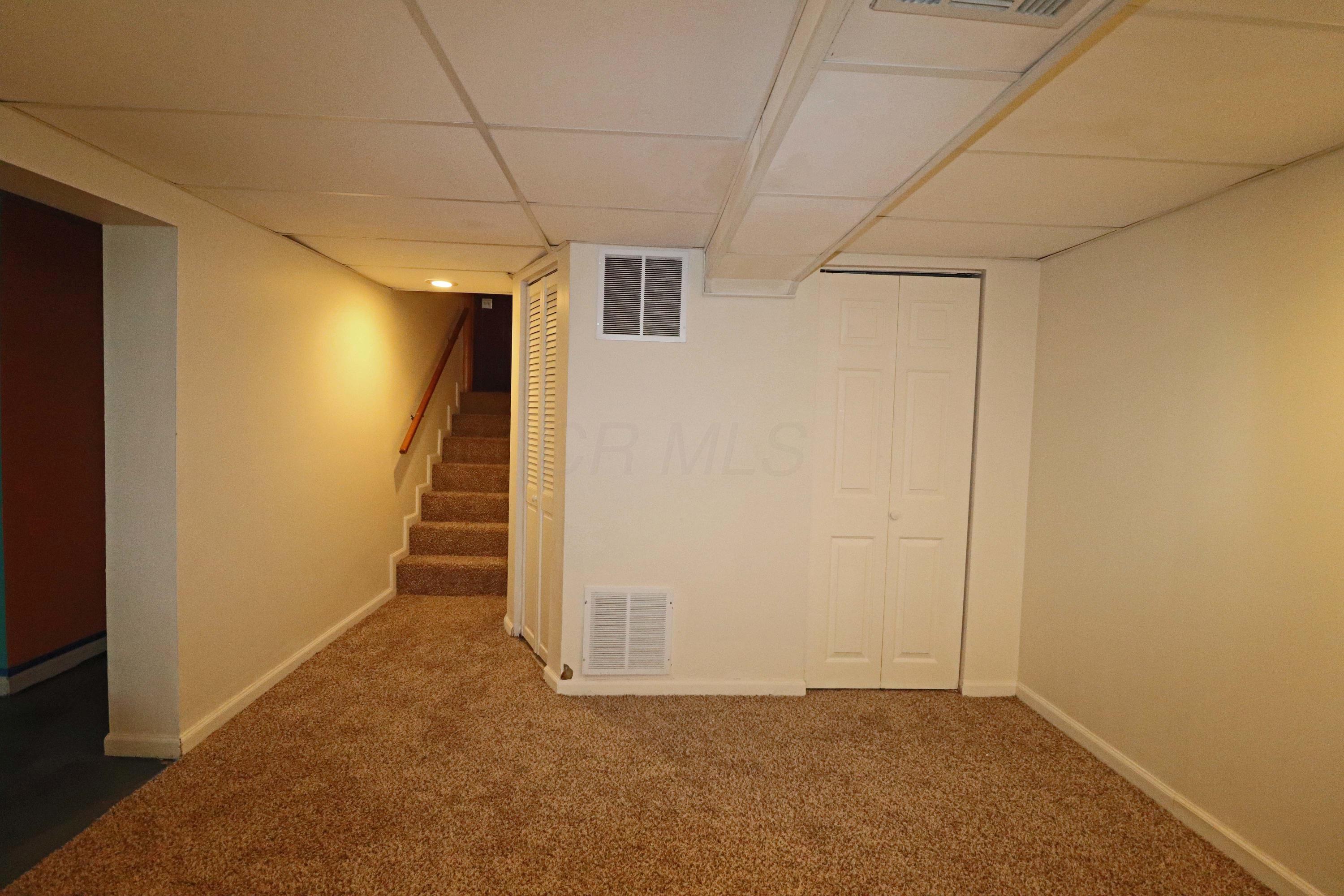 1594 Bostwick Road Columbus, OH 43227 - Photo 19 of 33 Gallery Image 19