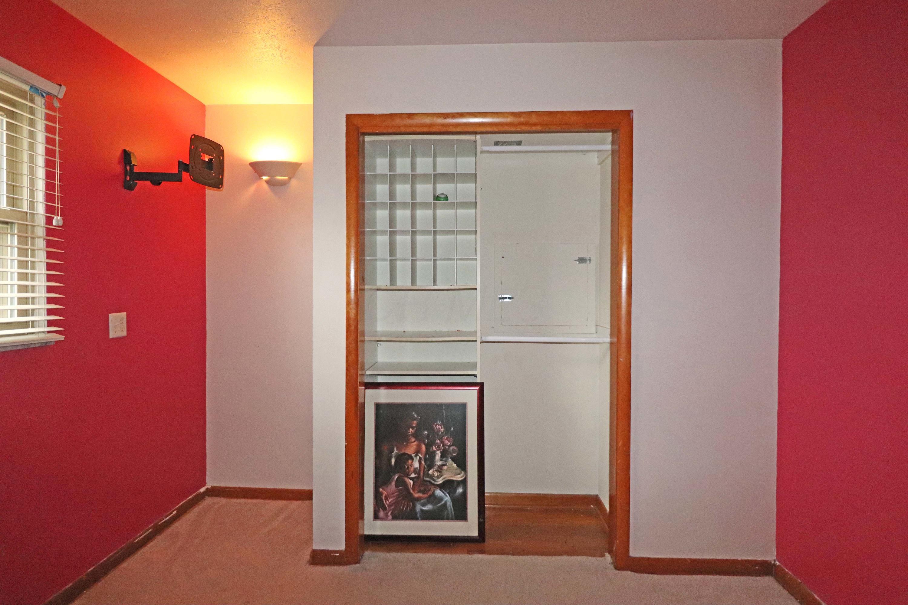 1594 Bostwick Road Columbus, OH 43227 - Photo 26 of 33 Gallery Image 26