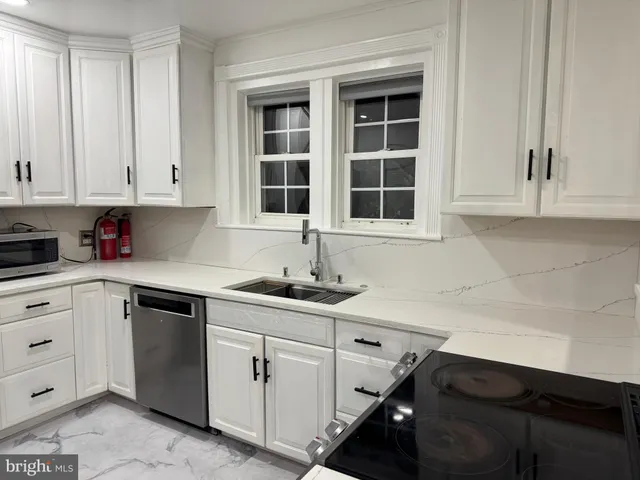 $2,800 | 725 West Mt Vernon Street, Lansdale, PA 19446