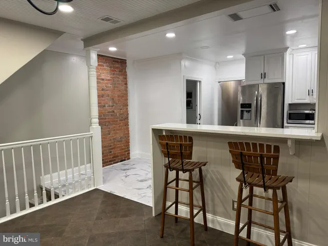 $2,800 | 725 West Mt Vernon Street, Lansdale, PA 19446