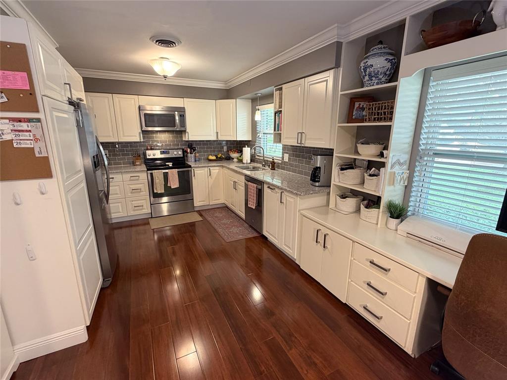 3235 Inverness Court Orlando, FL 32806 - Photo 11 of 52