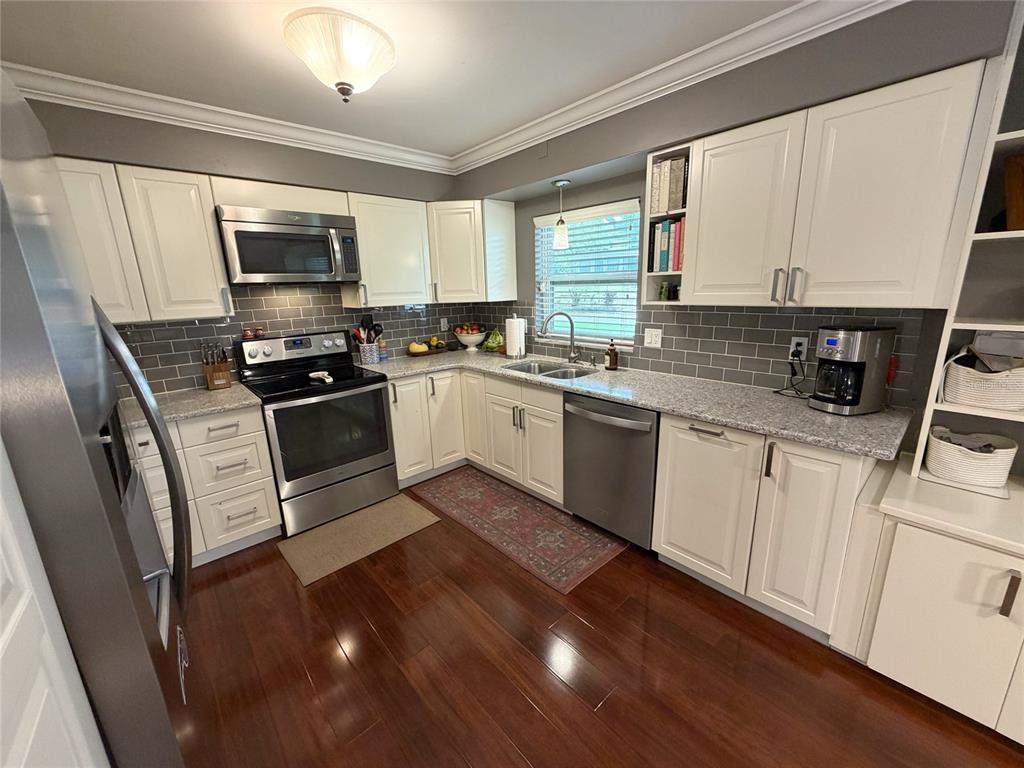 3235 Inverness Court Orlando, FL 32806 - Photo 10 of 52