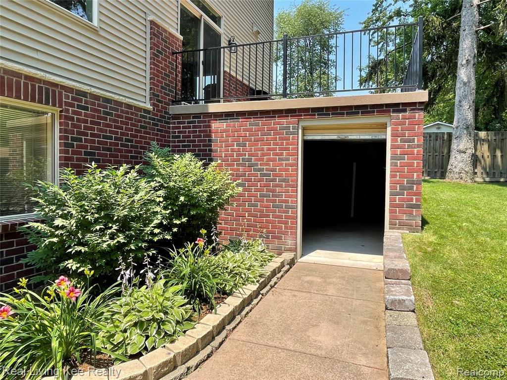 557 Curzon Road Rochester Hills, MI 48307 - Photo 55 of 66