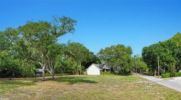 $650,000 | Turks Cap Place, Sarasota, FL 34234
