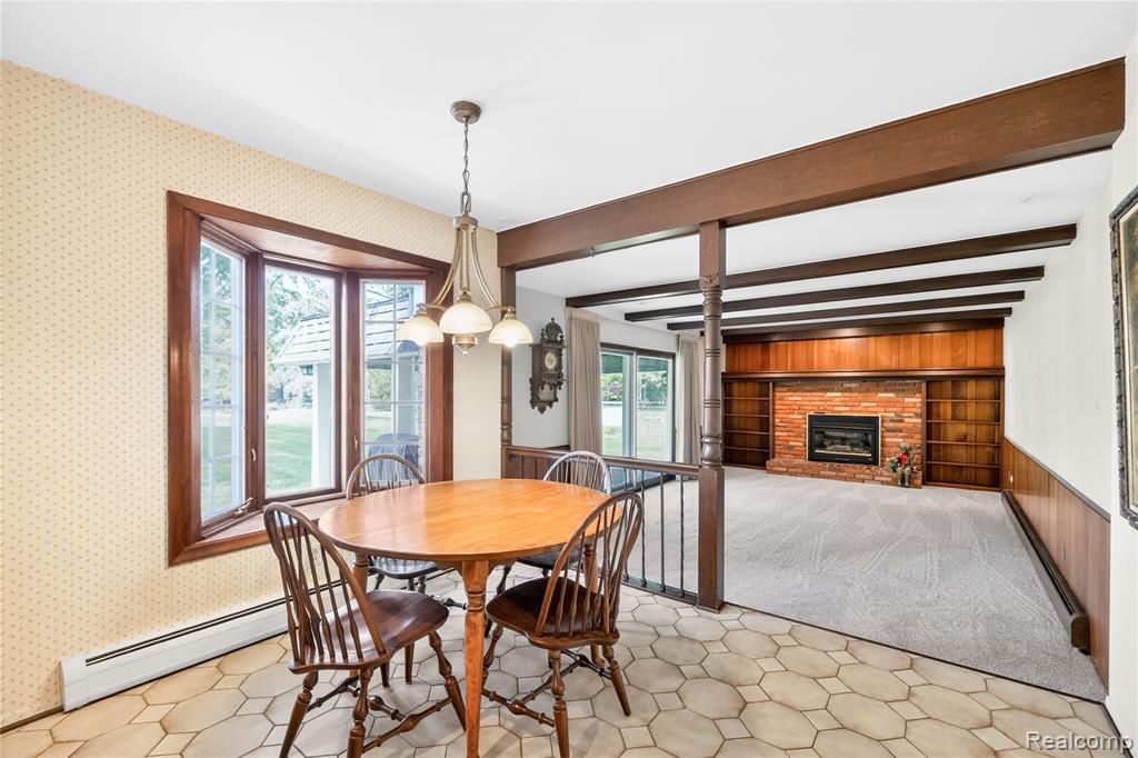 8236 Burning Bush Road Grosse Ile, MI 48138 - Photo 14 of 32