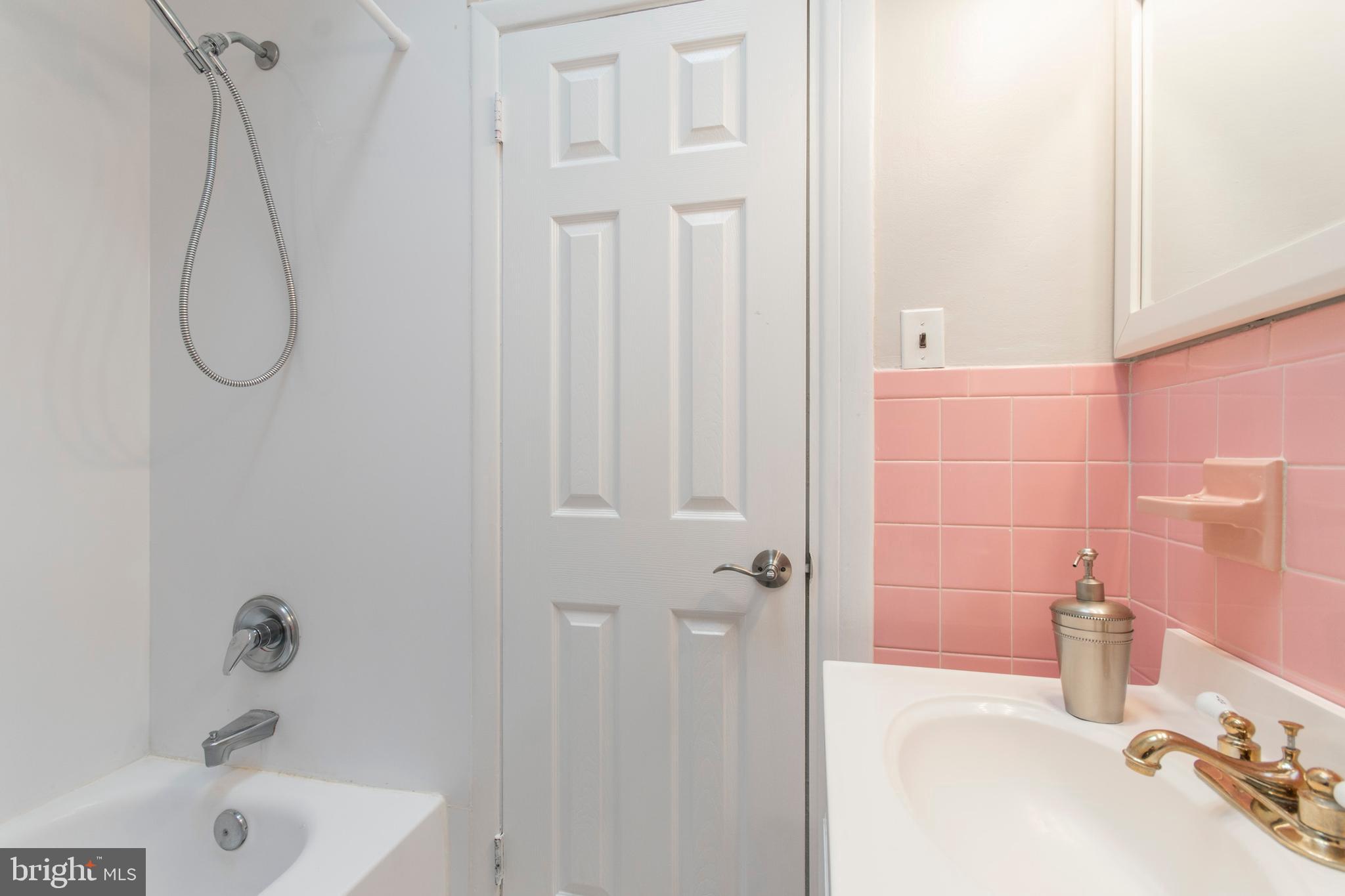 11825 Basile Road Philadelphia, PA 19154 - Photo 24 of 42 Gallery Image 24