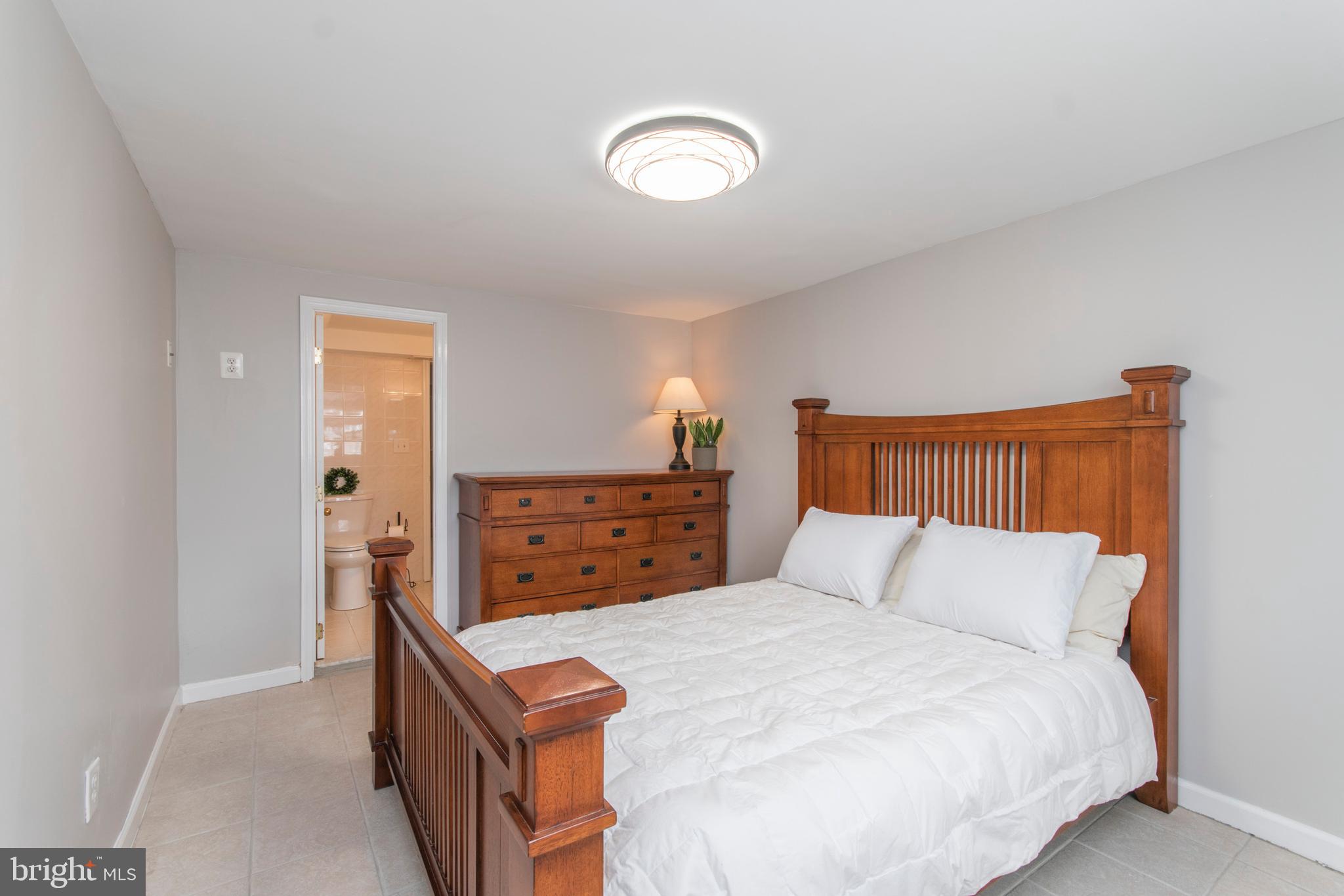 11825 Basile Road Philadelphia, PA 19154 - Photo 30 of 42 Gallery Image 30