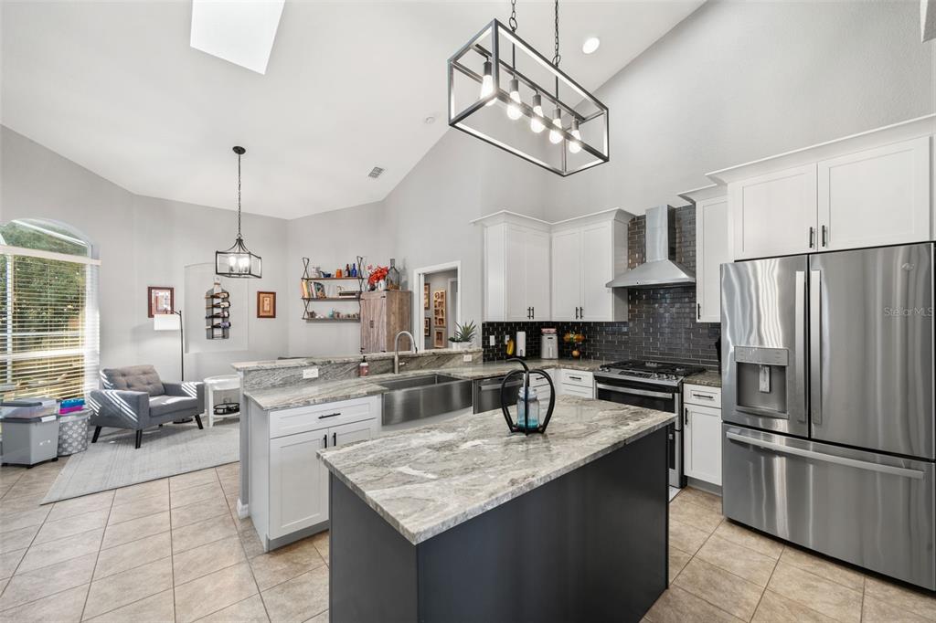 11180 Flock Avenue Weeki Wachee, FL 34613 - Photo 19 of 83