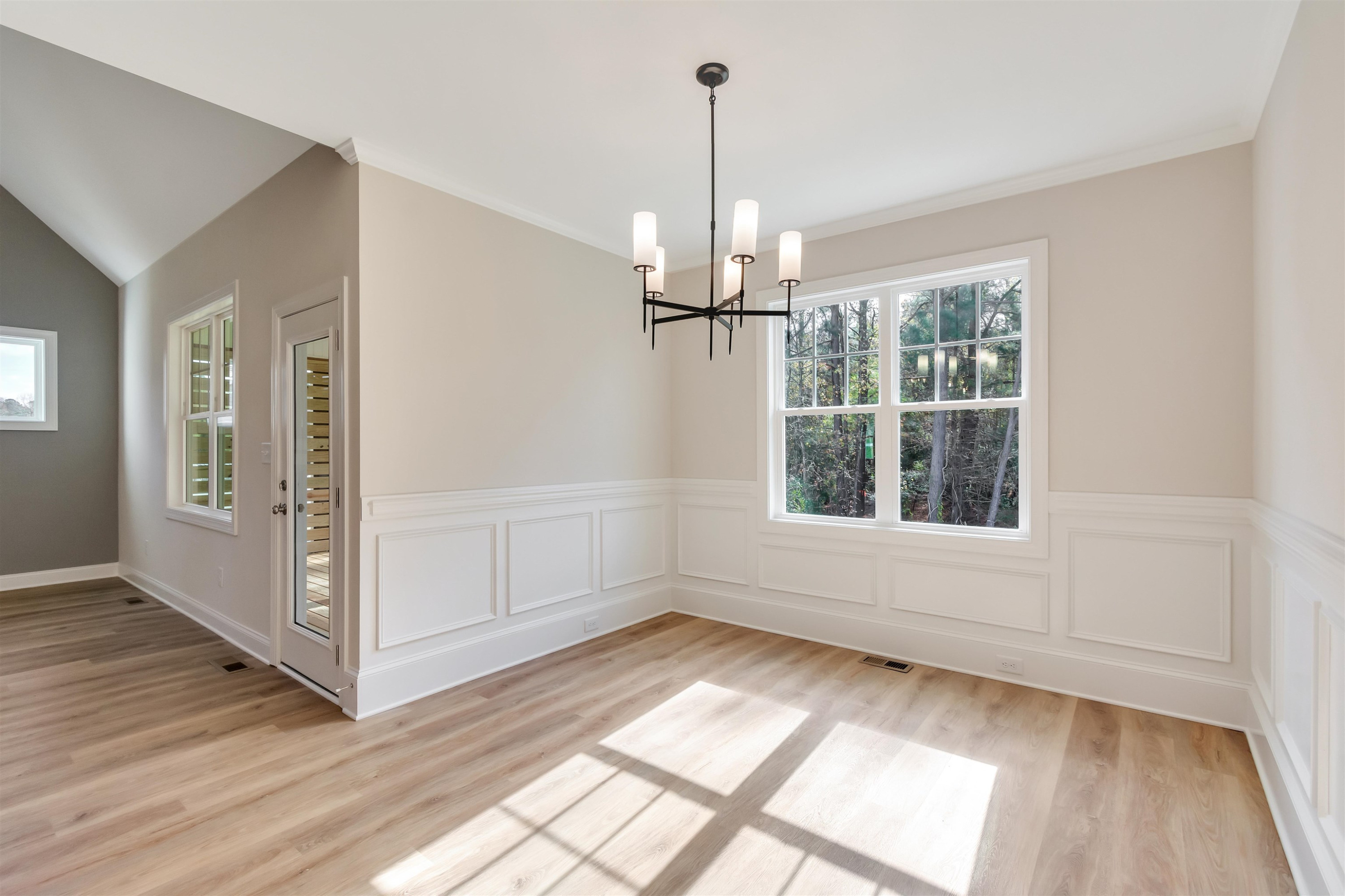 1500 Old Watkins Road Raleigh, NC 27616 - Photo 6 of 21 Dining Area