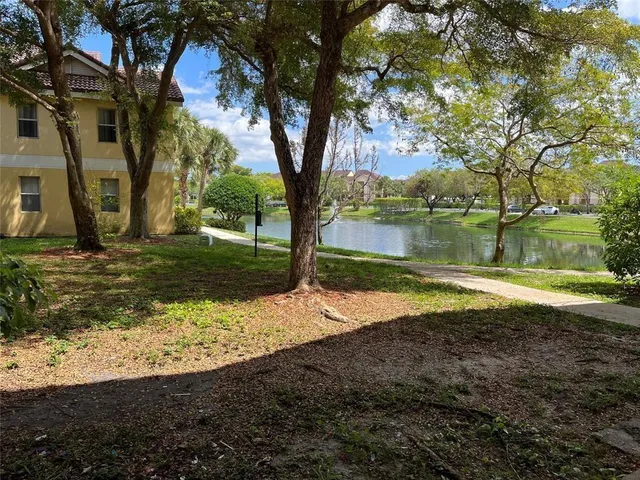 $1,675 | 7680 Westwood Drive, Unit 803, Tamarac, FL 33321