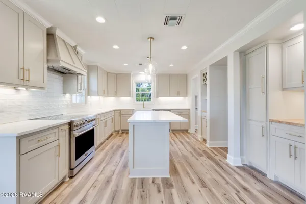 $339,000 | 506 Amanda Drive, Lafayette, LA 70507