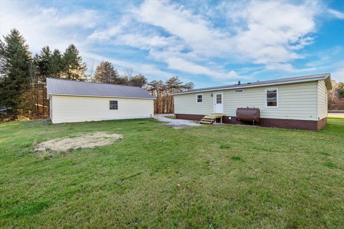 2196 Highway 78 Highgate, VT 05459 - Photo 23 of 41