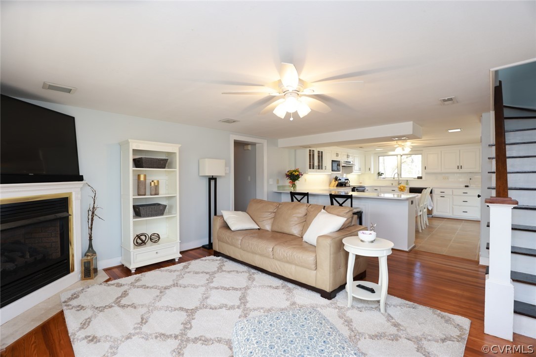 6055 White Oak Road Sandston, VA 23150 - Photo 27 of 50 Family Room open to kitchen with corner gas fireplace