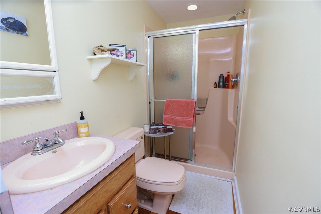 6055 White Oak Road Sandston, VA 23150 - Photo 48 of 50 Upstairs Full bath
