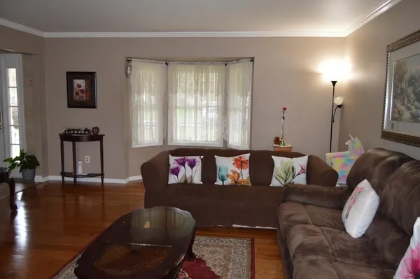 $347,500 | 808 Church Street, Fowlerville, MI 48836