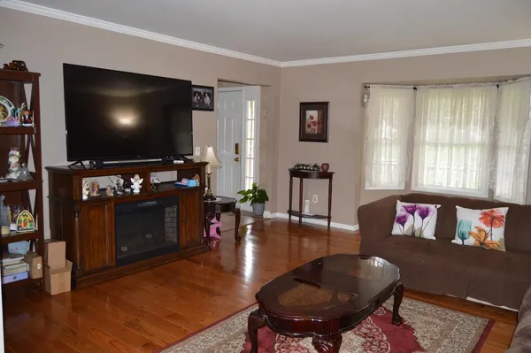 $347,500 | 808 Church Street, Fowlerville, MI 48836