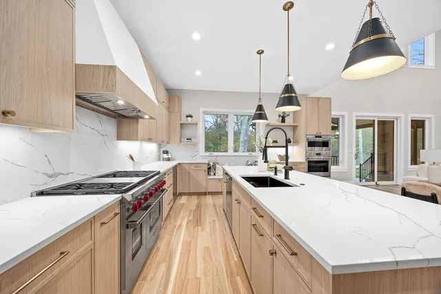 $1,750,000 | 1528 Linden Circle, Lemont, IL 60439