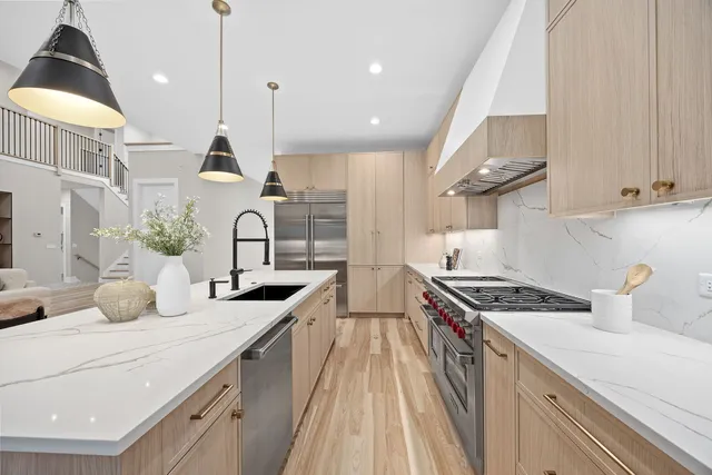 $1,750,000 | 1528 Linden Circle, Lemont, IL 60439