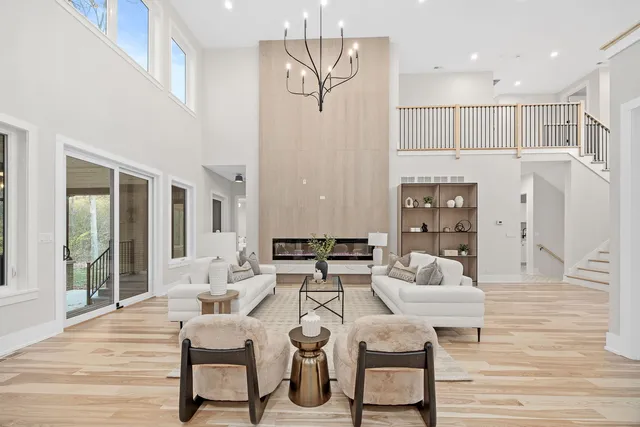 $1,750,000 | 1528 Linden Circle, Lemont, IL 60439