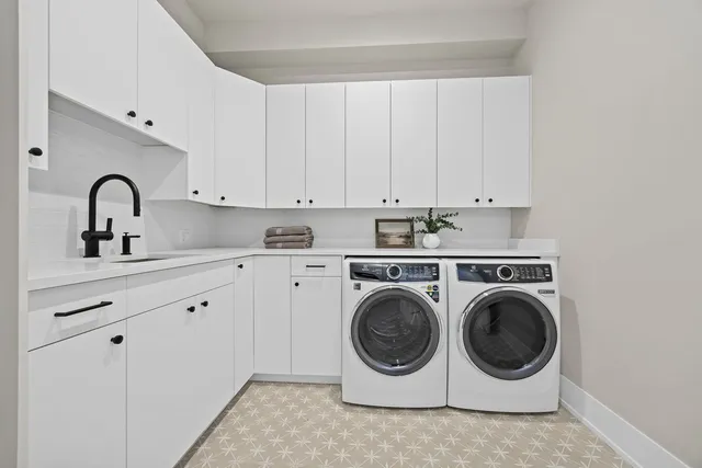 $1,750,000 | 1528 Linden Circle, Lemont, IL 60439