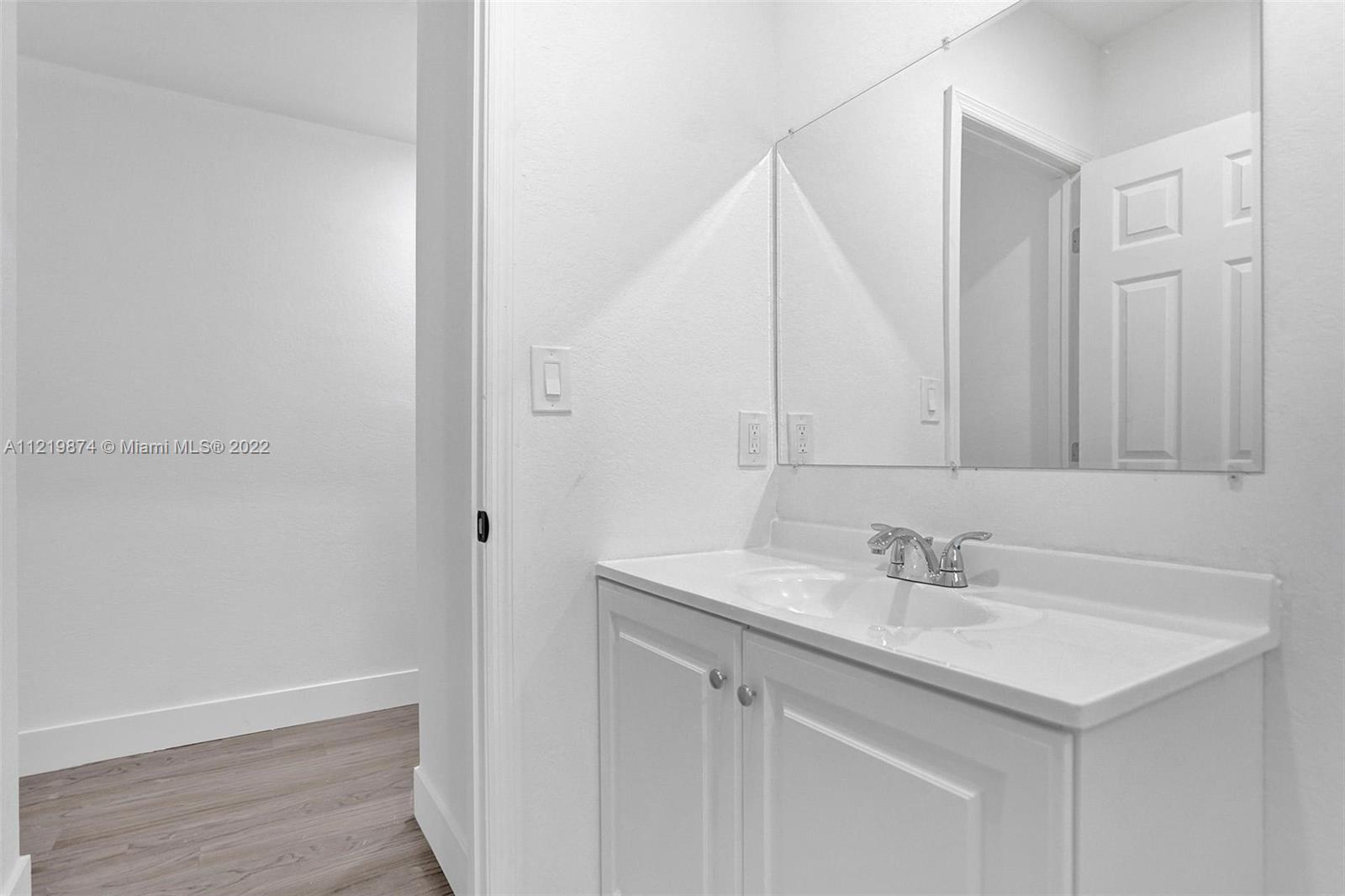 369 Northeast 158th Street Miami, FL 33162 - Photo 38 of 58