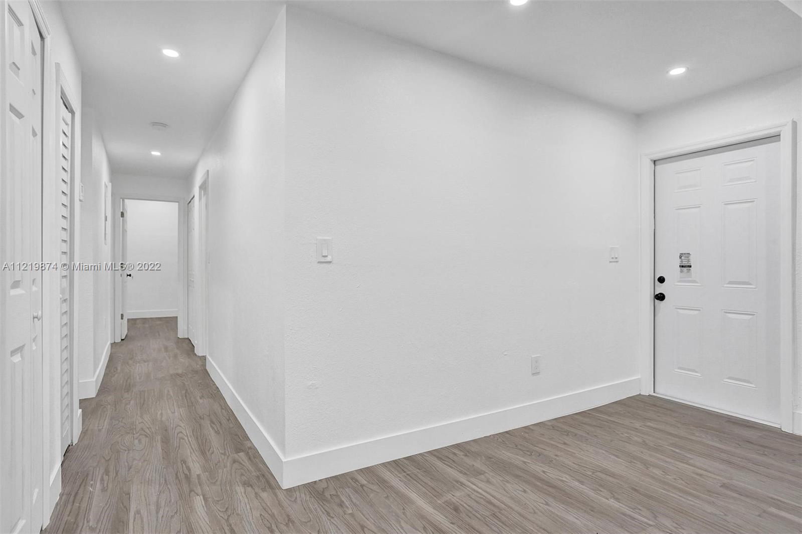 369 Northeast 158th Street Miami, FL 33162 - Photo 39 of 58