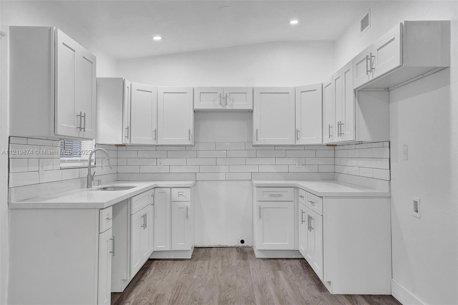 369 Northeast 158th Street Miami, FL 33162 - Photo 51 of 58