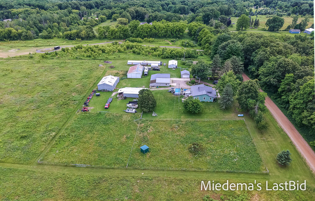 12915 Cassidy Road Bellevue, MI 49021 - Photo 35 of 128 12915CassidyRd-37LoRes