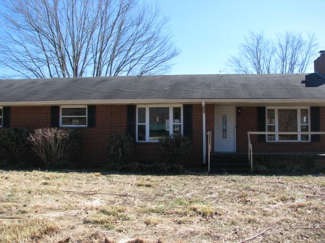 173 Bethlehem Road La Follette, TN 37766 - Photo 2 of 15 IMG_1871