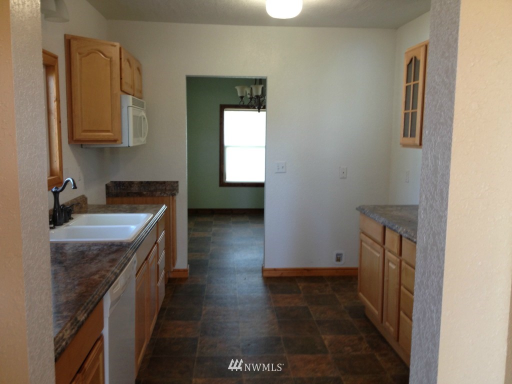 18741 Elderberry Street Southwest Rochester, WA 98579 - Photo 3 of 15 Gallery Image 3