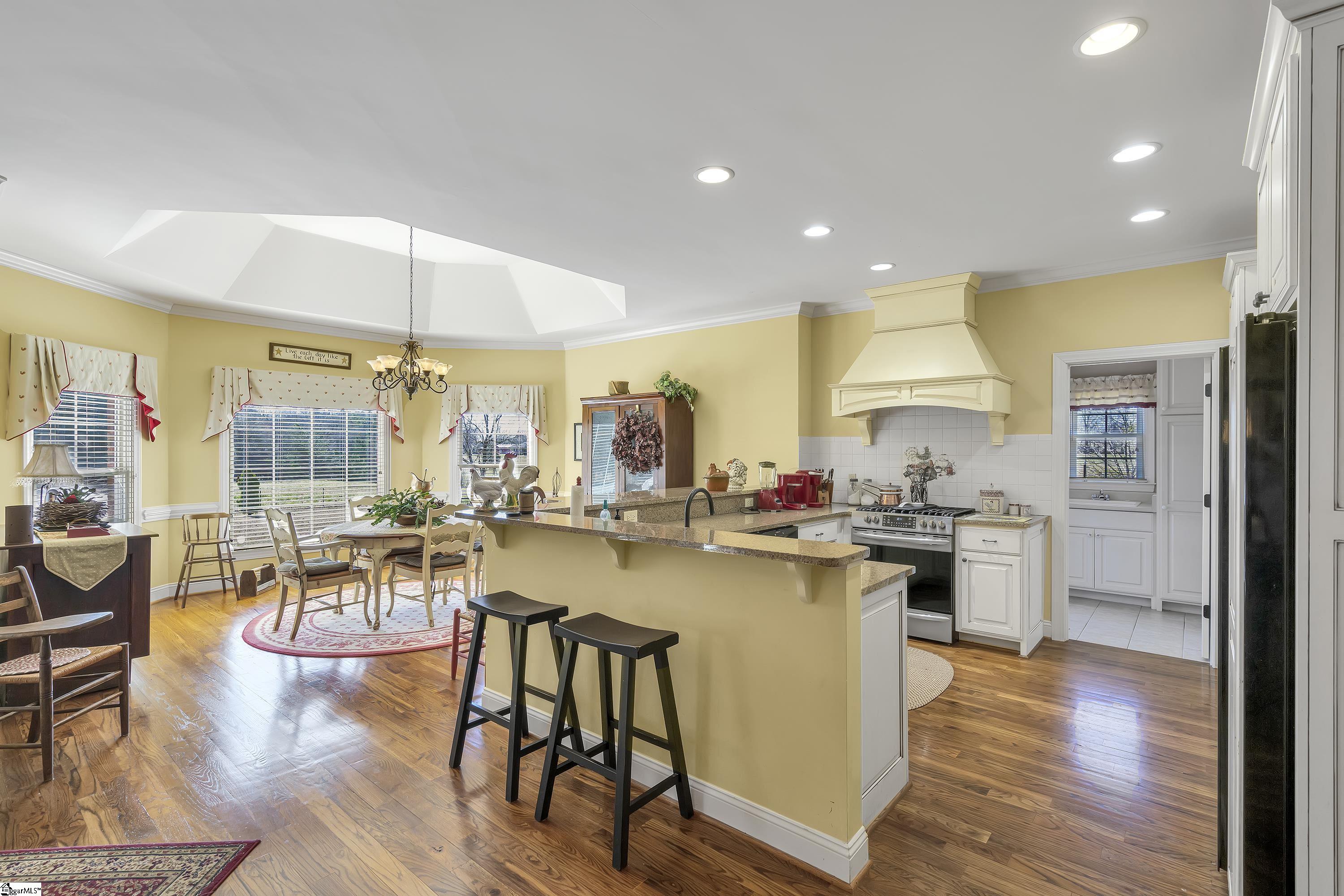 830 Lightwood Knot Road Woodruff, SC 29388 - Photo 10 of 36 Gallery Image 10