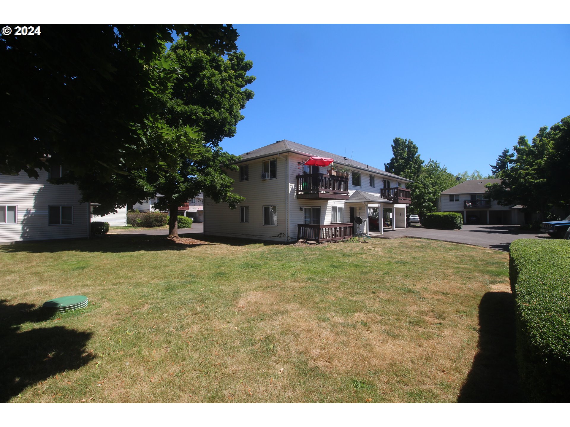1675 River Road Eugene, OR 97404 - Photo 3 of 5 Gallery Image 3