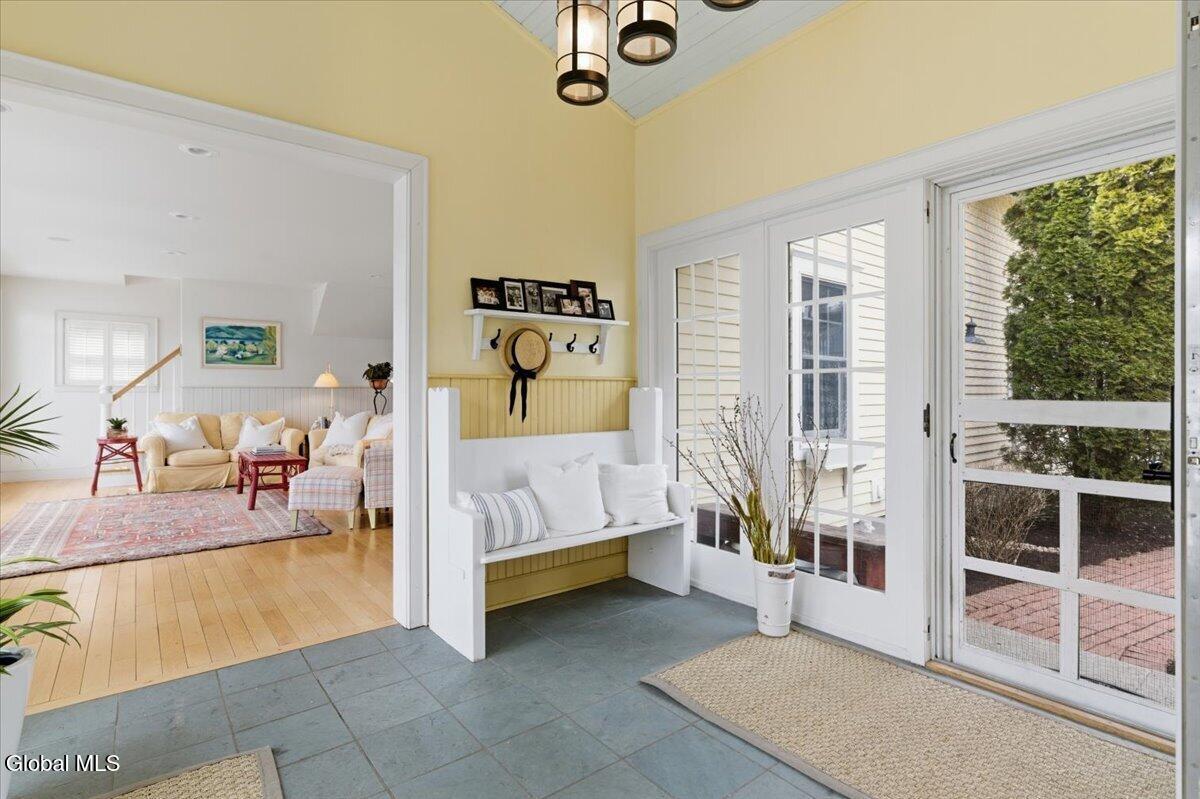 338 Cleverdale Road Queensbury, NY 12804 - Photo 8 of 53 07-003_FJD_0272