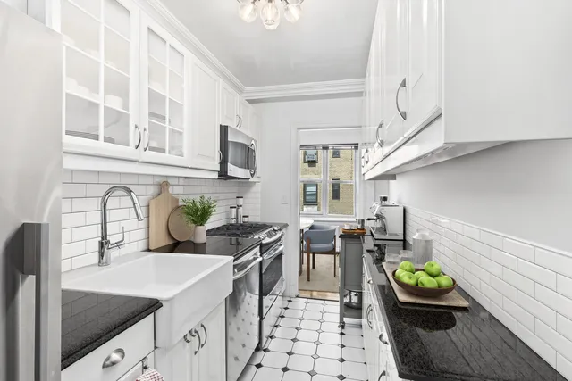 $8,999 | 433 East 51st Street, Unit 9DE | Midtown East