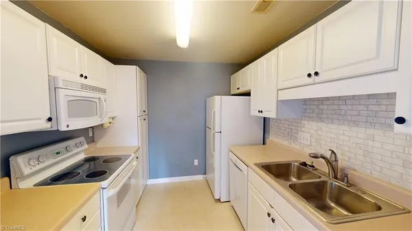 $219,000 | 7328 Riverview Knoll Court, Clemmons, NC 27012