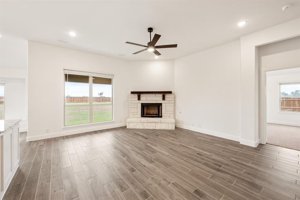 409 Loftsmoor Lane Red Oak, TX 75154 - Photo 16 of 40