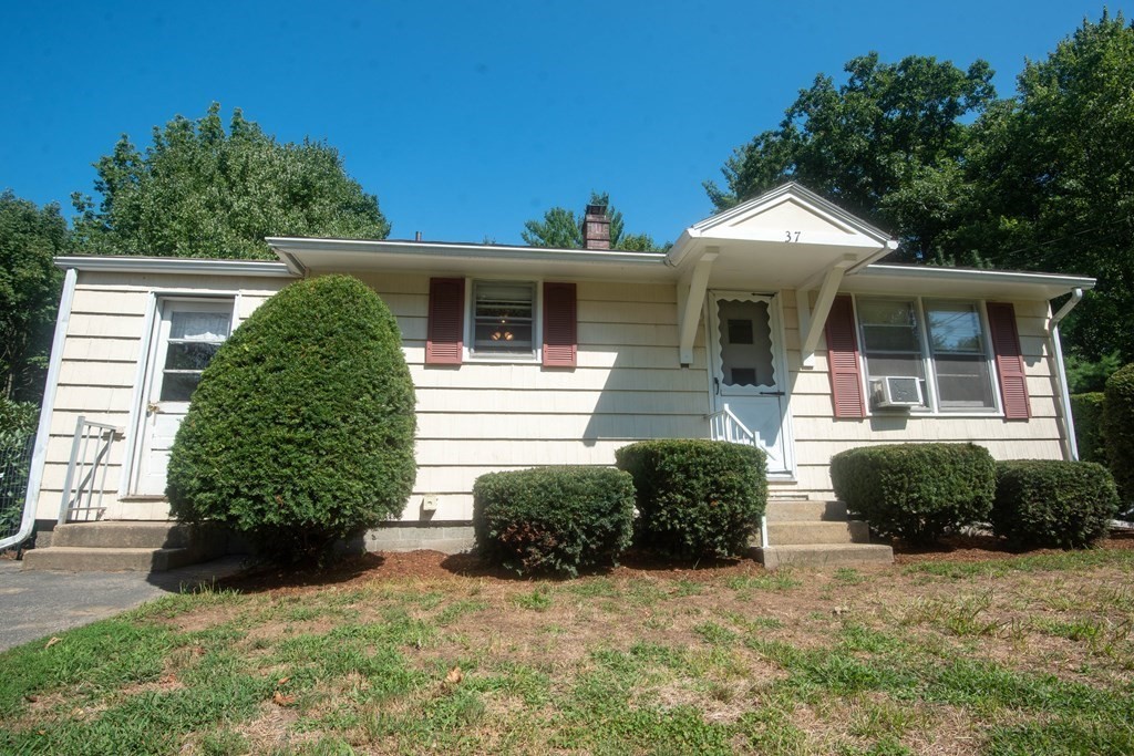 37 Oakham Road Barre, MA 01005 - Photo 2 of 39