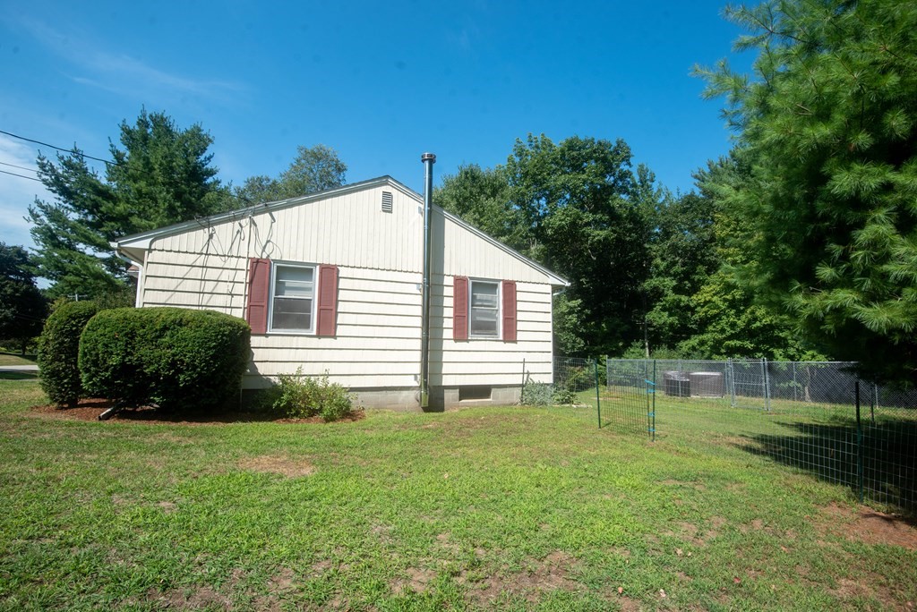 37 Oakham Road Barre, MA 01005 - Photo 29 of 39