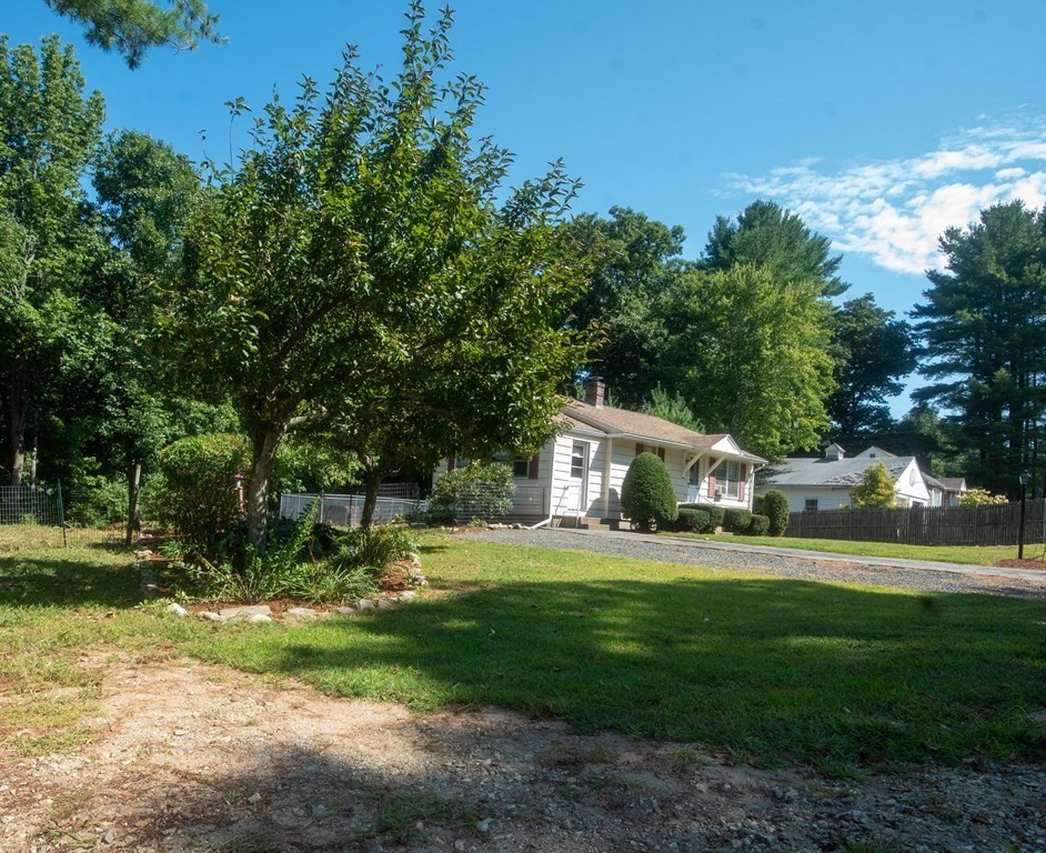37 Oakham Road Barre, MA 01005 - Photo 5 of 39