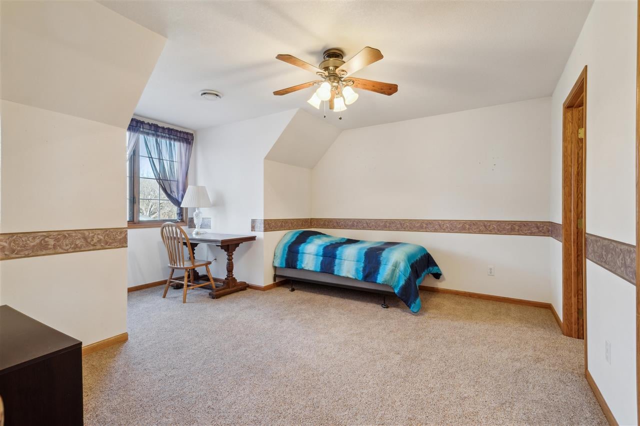 4089 Crestview Road Northeast Solon, IA 52333 - Photo 24 of 44 Gallery Image 24
