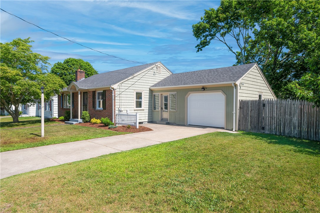40 Glenside Road Cumberland, RI 02864 - Photo 3 of 33