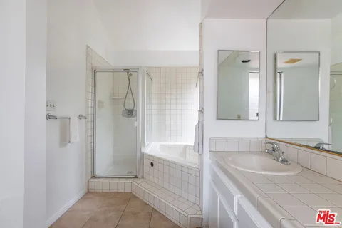 $1,448,000 | 6221 Condon Avenue, Los Angeles, CA 90056