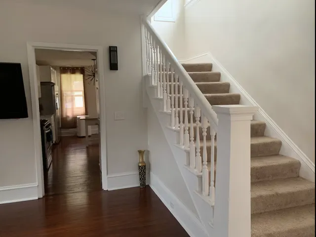 $2,800 | 2818 North Dupont Avenue, Minneapolis, MN 55411