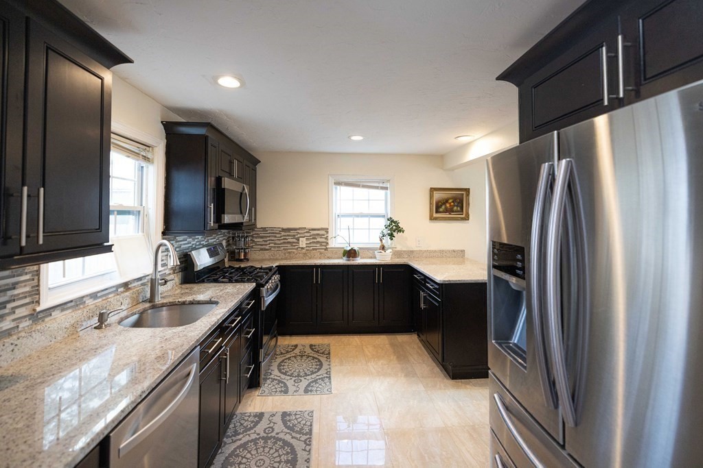 96 May Street Worcester, MA 01602 - Photo 13 of 34