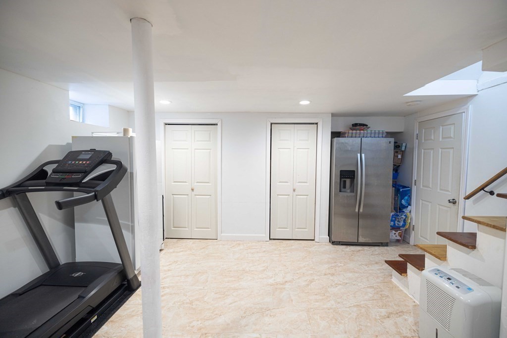 96 May Street Worcester, MA 01602 - Photo 22 of 34