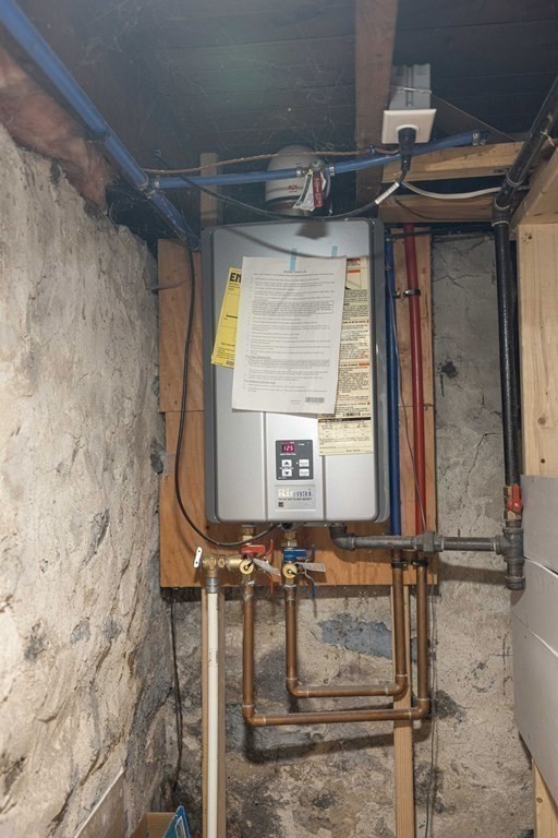 96 May Street Worcester, MA 01602 - Photo 26 of 34