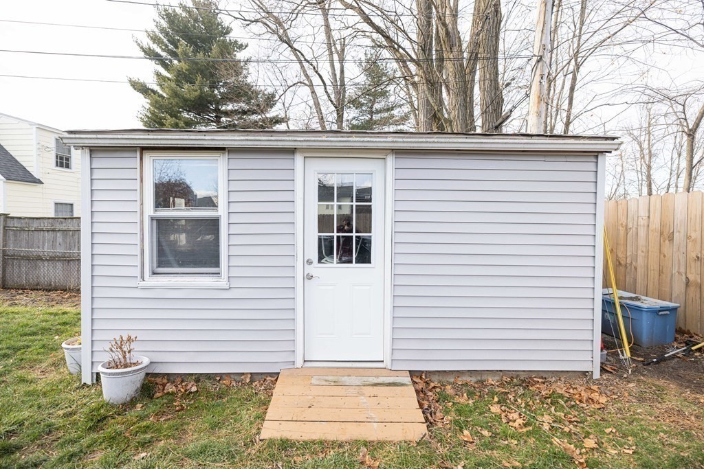 96 May Street Worcester, MA 01602 - Photo 32 of 34