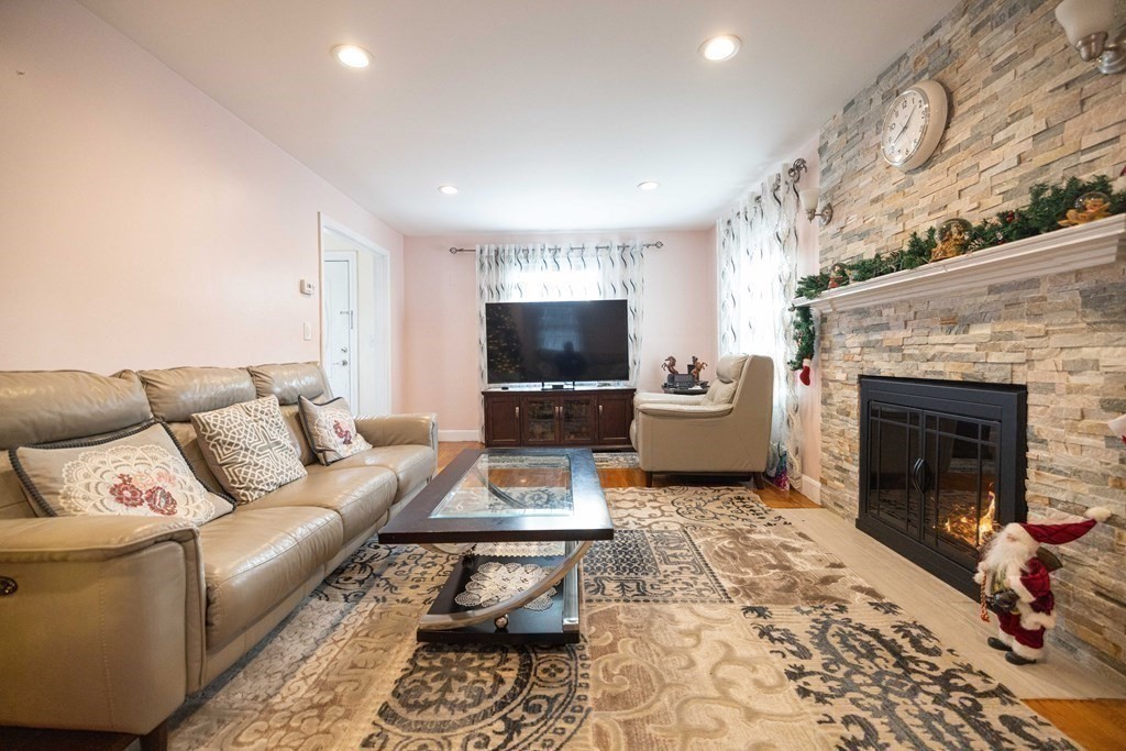 96 May Street Worcester, MA 01602 - Photo 5 of 34