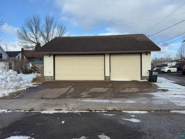 $287,500 | 301 8th Street, Two Harbors, MN 55616