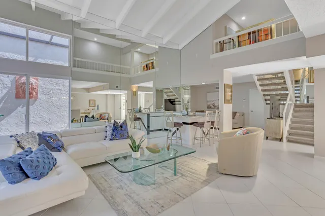 $1,599,000 | 7338 Woodmont Court, Boca Raton, FL 33434